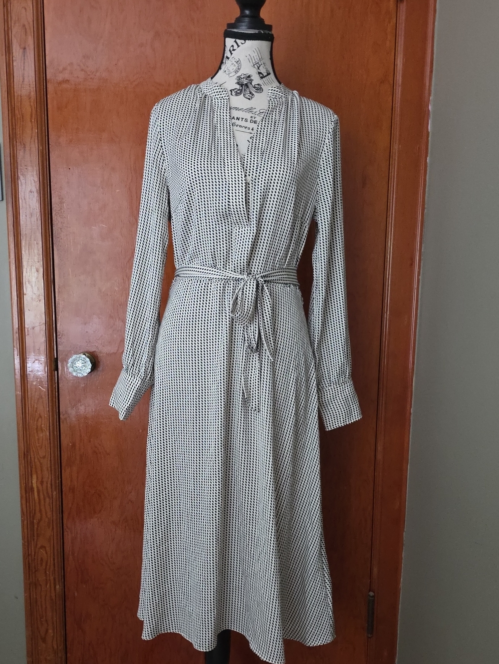 Long Sleeve Belted Midi Dress in Cream and Black